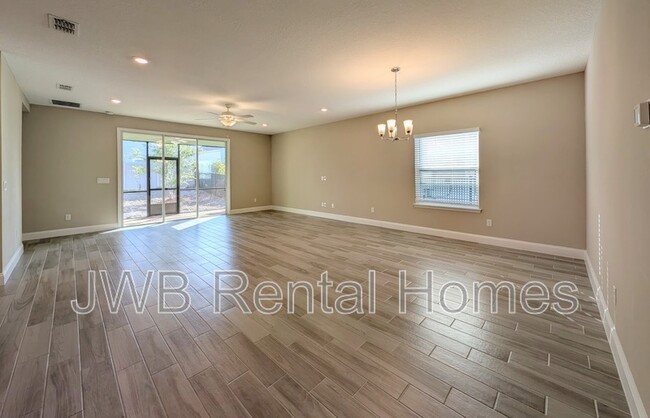 Foto del edificio - 95 Sadler Ct
