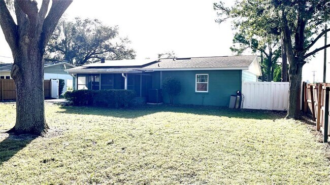 Building Photo - 1408 Dolphin Dr