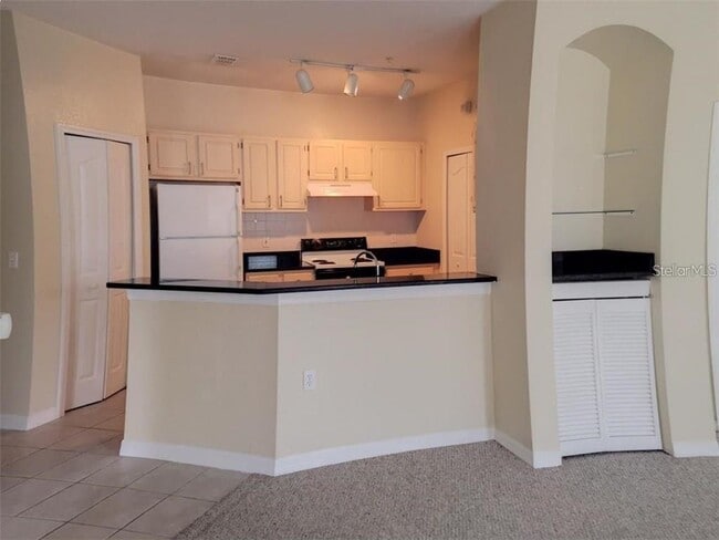 Building Photo - 1100 Lake Shadow Cir