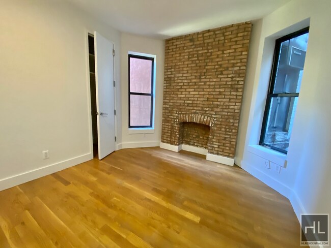 Building Photo - CLAVER PLACE