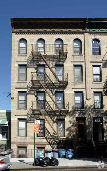 Foto principal - 549 51st St