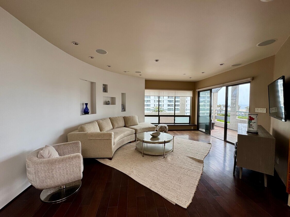 Foto principal - 140 Ocean Park Blvd
