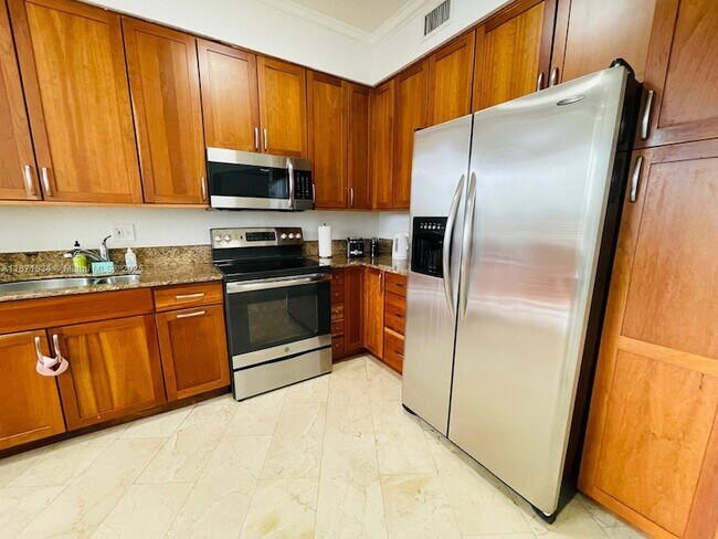 Foto del edificio - 19195 NE 36th Pl