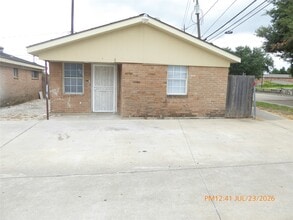 Building Photo - 5520 Cavalcade St