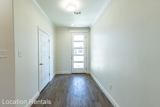 Building Photo - 3 br, 2 bath House - 7007 17th Street