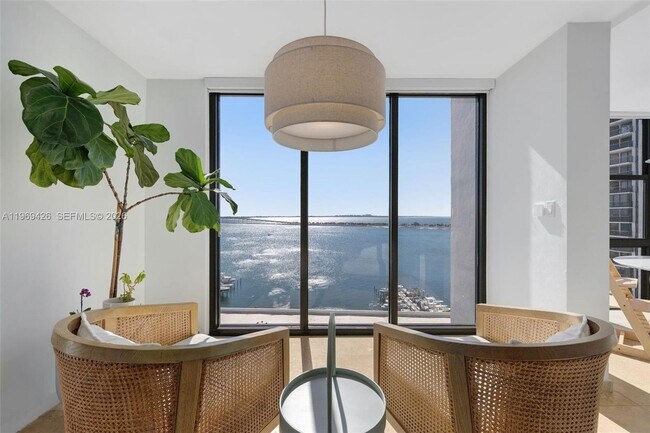 Foto del edificio - 1915 Brickell Ave