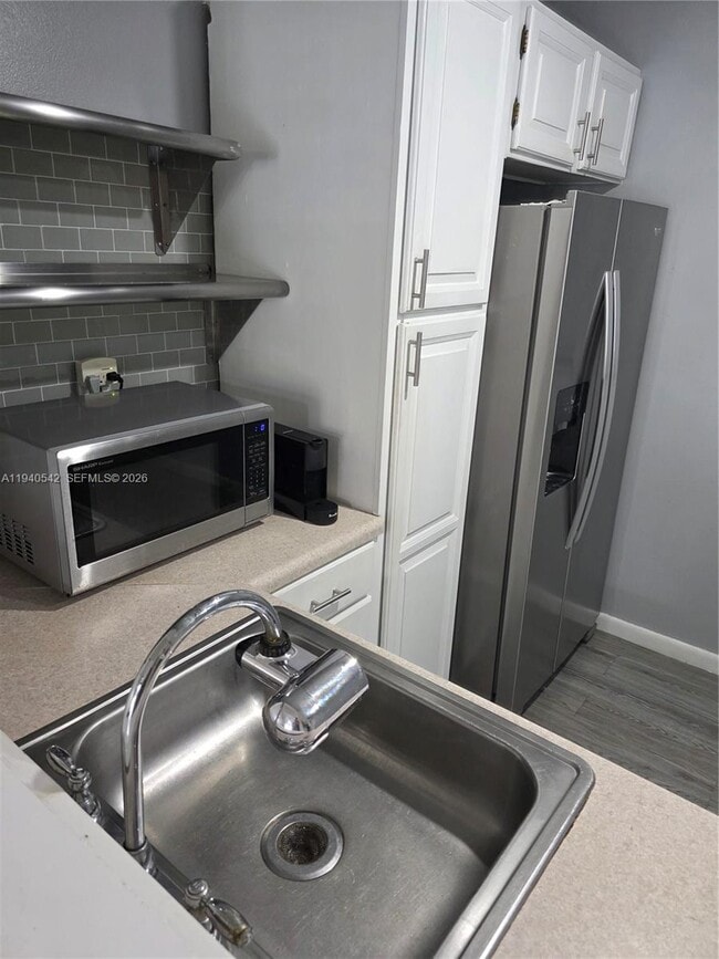 Foto del edificio - 8065 SW 107th Ave