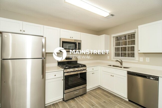Foto del edificio - 3 Bedroom Pet-Friendly Home in Douglasville, GA with Main Street Renewal