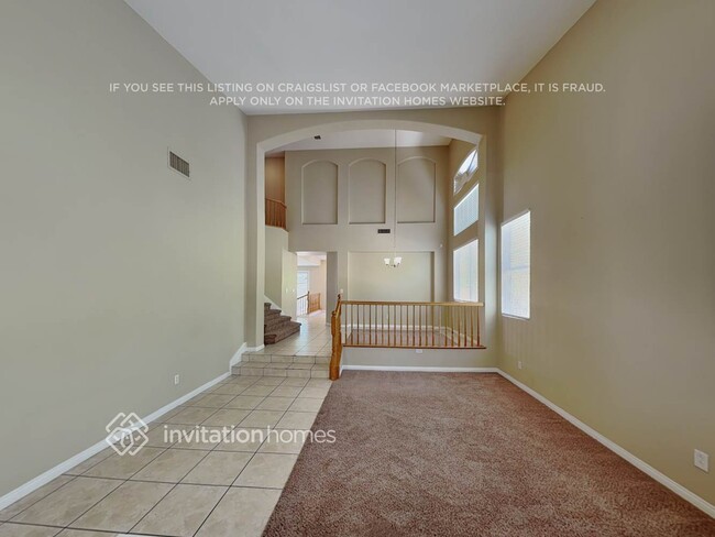 Foto del edificio - 915 Golden Poppy St