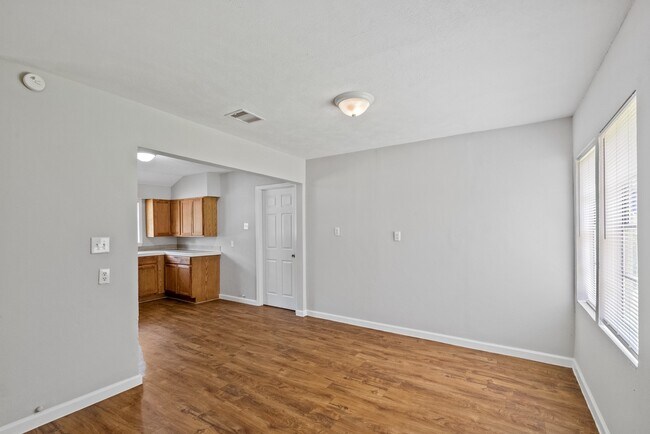 Foto del edificio - 2253 Collier St