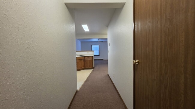Building Photo - "Cozy Upper Studio Apartment in the Heart of Kimberly!"