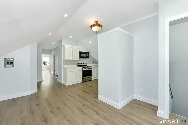 Foto del edificio - 463 Wilmot Ave