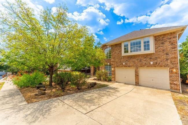Building Photo - Spacious and stunning 4 bed 3.5 bath in Austin!!!