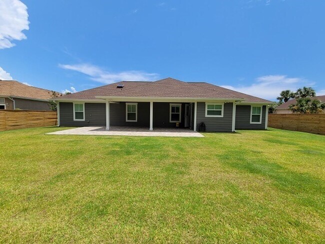 Building Photo - The Glades! Elegant 4 bedroom 2 bath