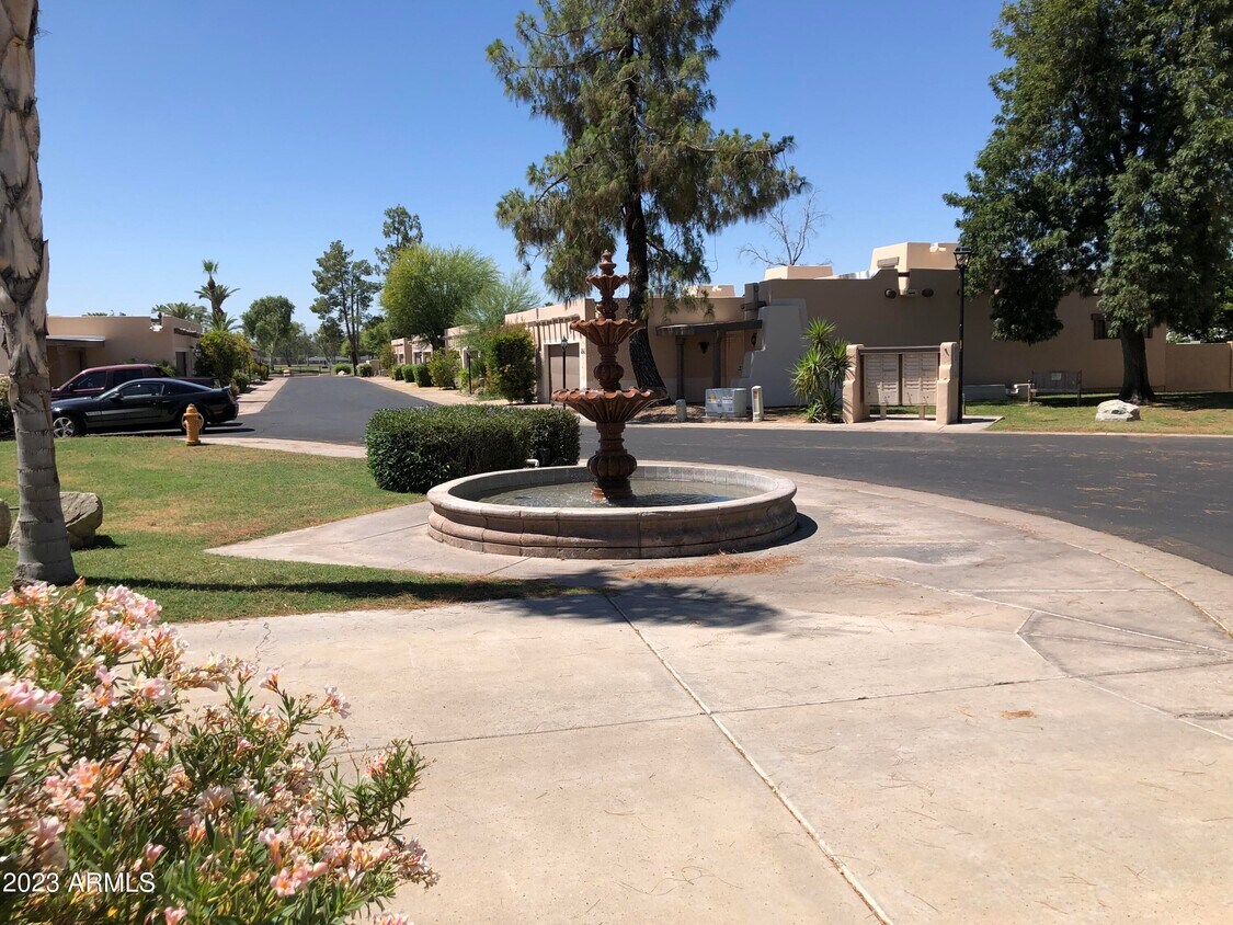 Foto principal - 6527 N 13th Dr