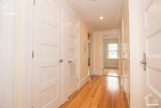Building Photo - 1616 Beacon St