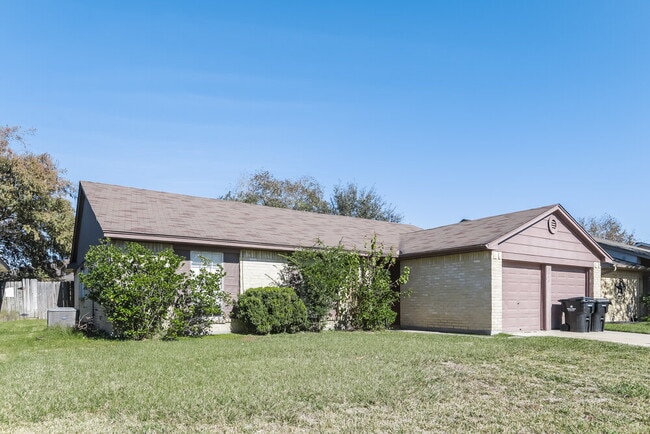 Building Photo - 3446 Hombly Rd