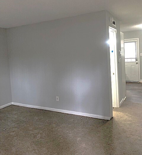 Foto del edificio - 505 Sherwood Ct