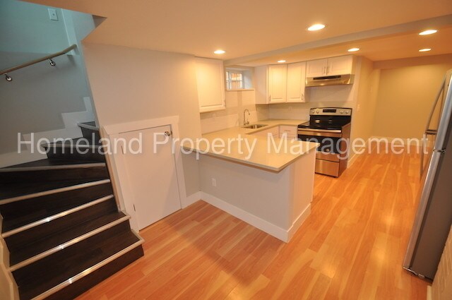Building Photo - 9903 N Whittier St