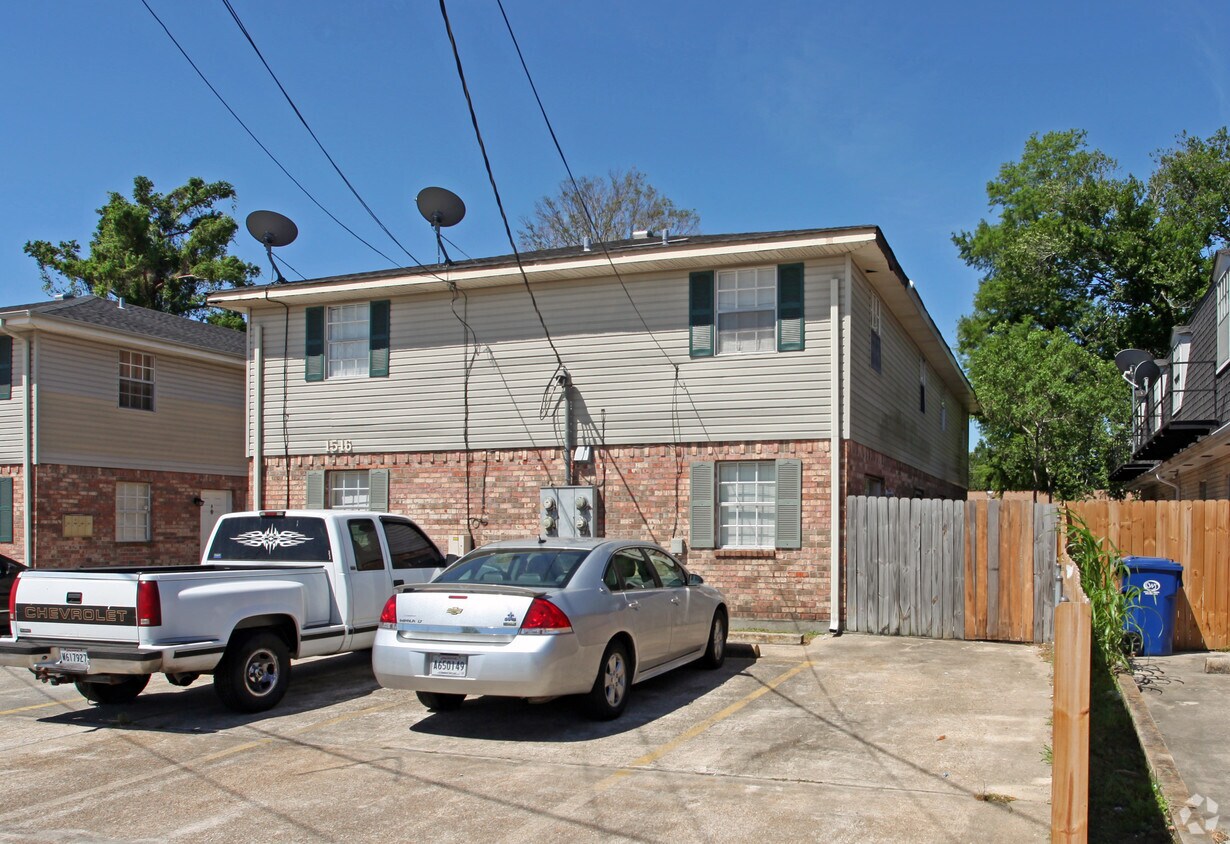 Primary Photo - 1512-1516 Hickory Ave