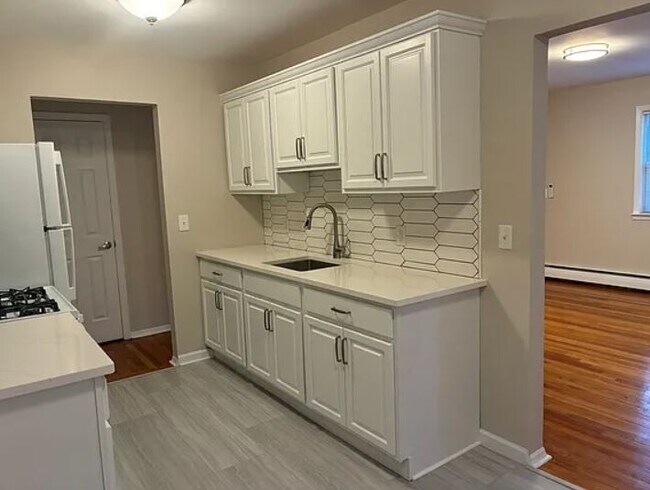 Foto del edificio - 101 W Oakland Ave