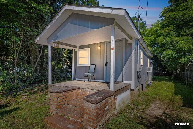 Foto del edificio - Charming 2BR House in Fort Valley