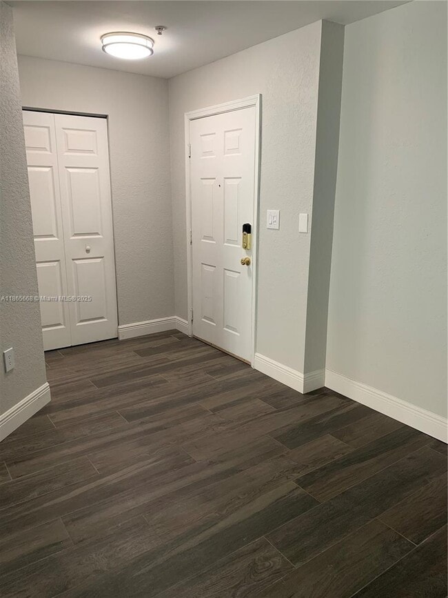 Building Photo - 1803 N Flagler Dr