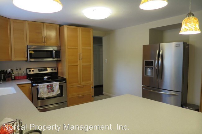 Building Photo - 747 Carlotta Ct
