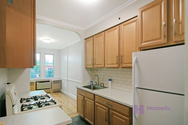 Foto del edificio - 33-17 Crescent St