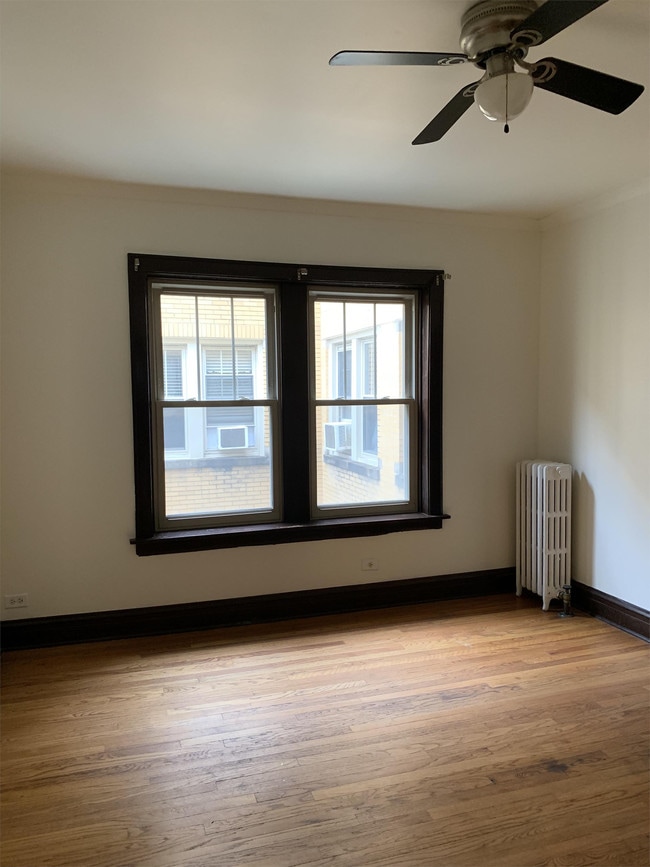 Foto del edificio - 7442 Adams St