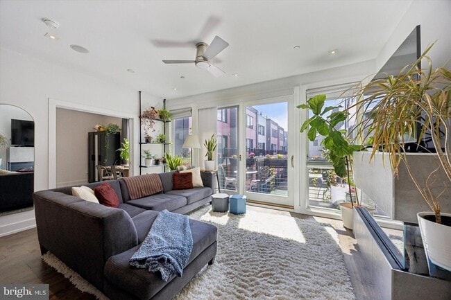 Photo - 620 N 3rd St Apartment