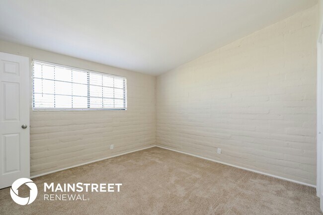 Foto del edificio - 156 W Pastime Rd