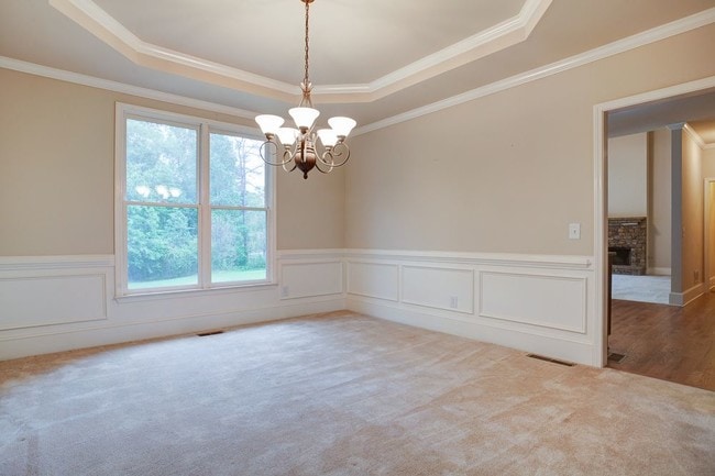 Building Photo - Hampton Golf Village