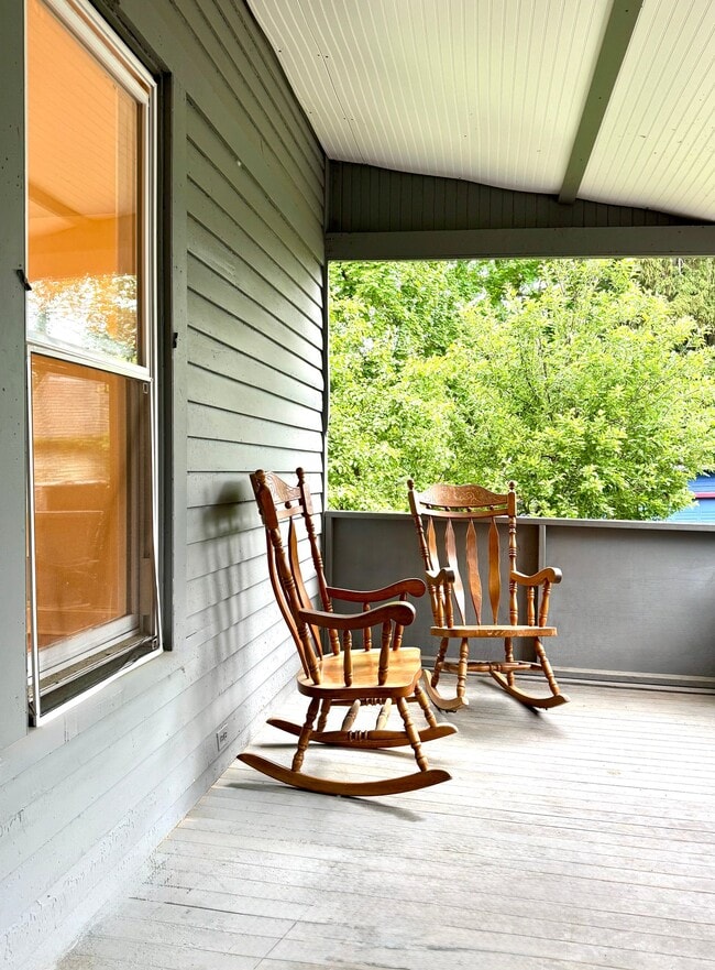 Building Photo - 77 Marshall St