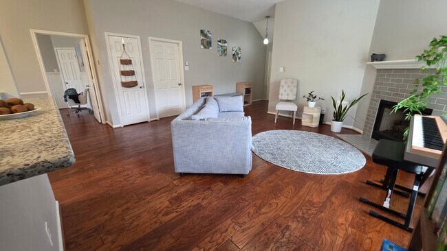 Foto del edificio - 7207 Brockington Dr