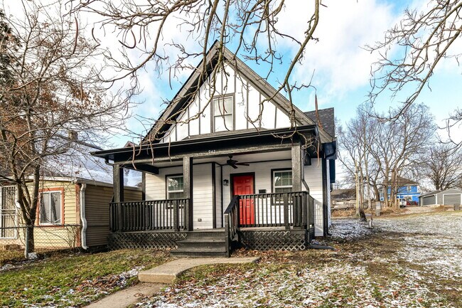 Foto del edificio - 942 W 27th St