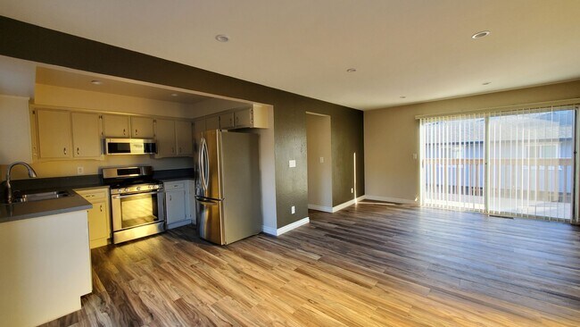 Building Photo - 2108 Fairchild Way