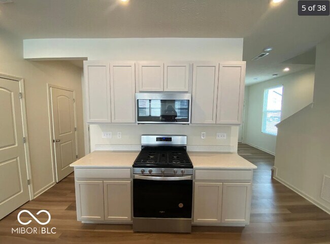 Foto del edificio - 14201 Tenbury Wy