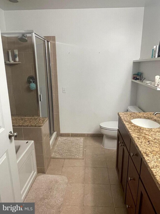 Building Photo - 500 Admirals Way