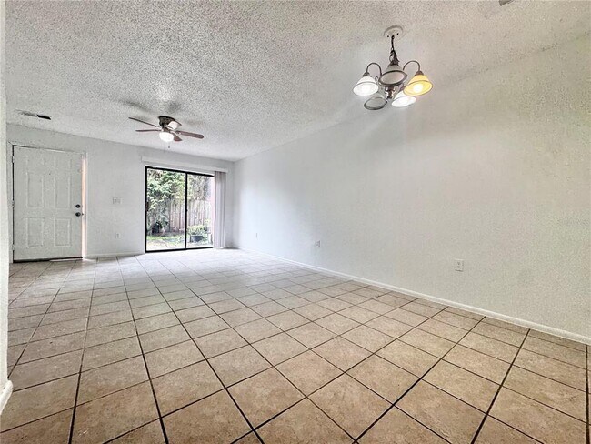 Foto del edificio - 4179 Corsair Ave