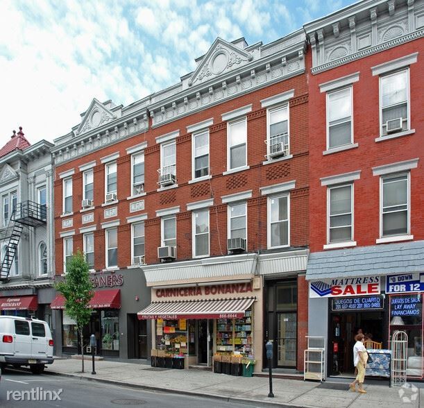 Primary Photo - 2507 Bergenline Ave