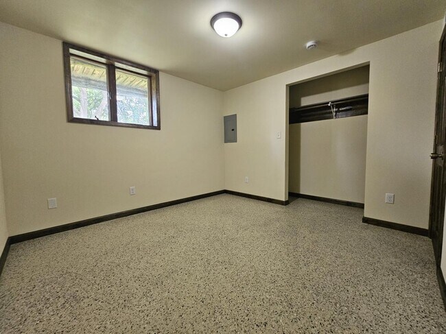 Foto del edificio - 720 1st Ave SE