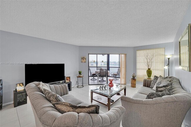 Foto del edificio - 7250 Fairfax Dr