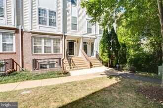 Building Photo - 11582 Cavalier Landing Ct
