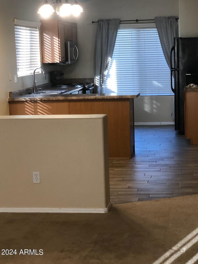 Foto del edificio - 24638 N Shelton Way
