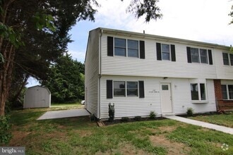 Building Photo - 490 Duck Creek Rd