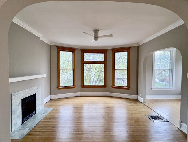Building Photo - 240 Forest Ave