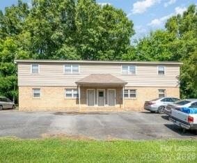 Building Photo - 1568 Barringer St