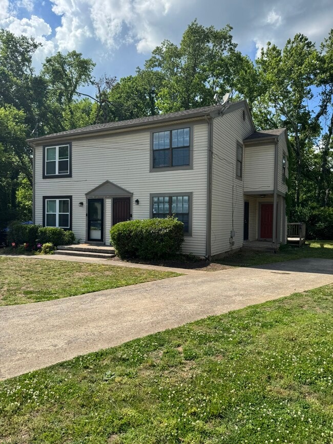 Building Photo - 1308 Ewing Creek Dr