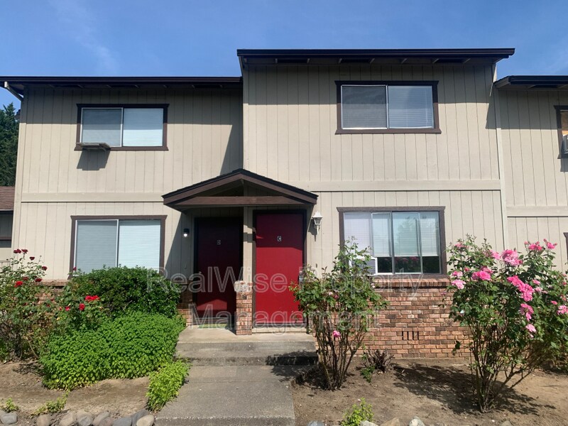 Foto principal - 2024 NE Fairview Ave